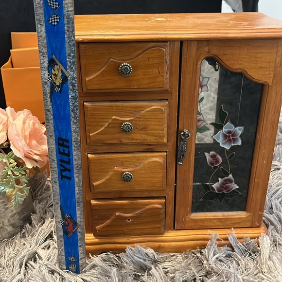 Vintage Jewelry Box - Picture 6 of 6